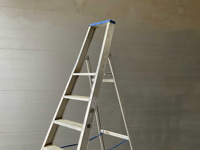 Solide aluminium trapladder - afbeelding 3 van  3