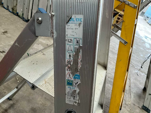 Solide aluminium trapladder - afbeelding 3 van  3