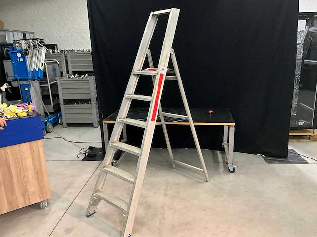 Solide ladder - afbeelding 1 van  4