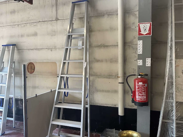 Solide pt08 alu trapladder - afbeelding 1 van  3