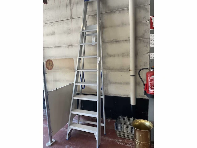 Solide pt08 alu trapladder - afbeelding 2 van  3