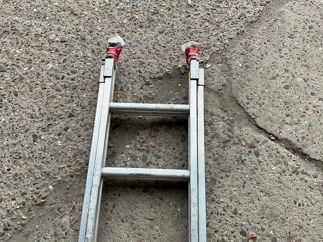 Solide schuifladder - afbeelding 3 van  3