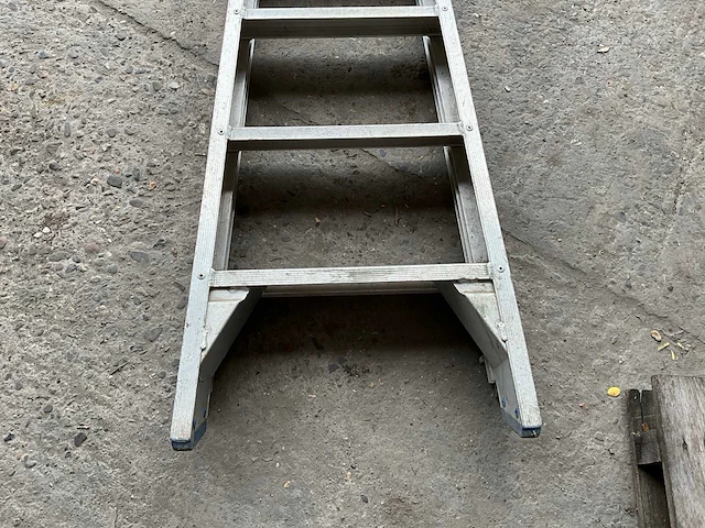 Solide vouwladder - afbeelding 2 van  3