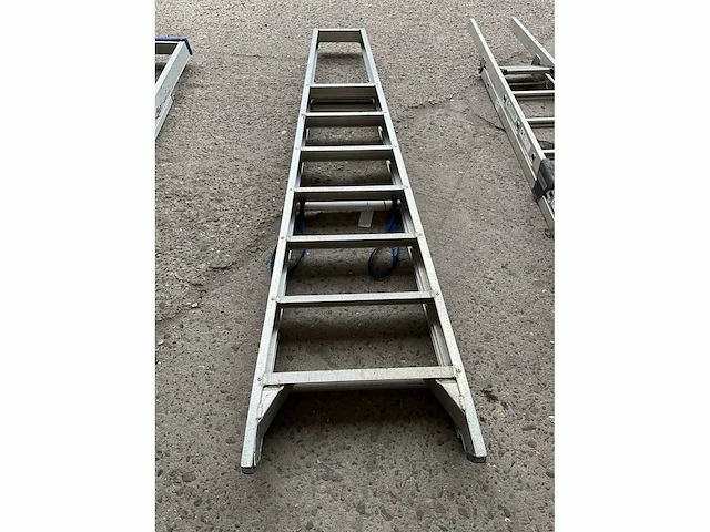 Solide vouwladder - afbeelding 3 van  3