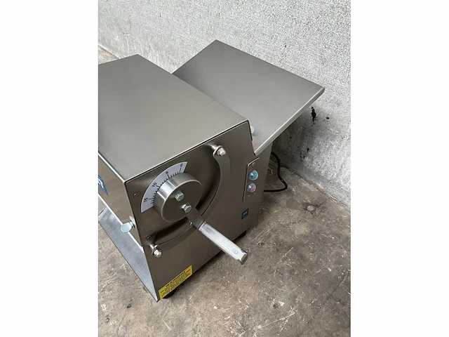 Sommerset cdr-100 elektrische deegroller - afbeelding 3 van  5