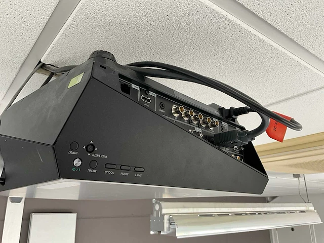 Sony vpl fe40 beamer - afbeelding 2 van  7