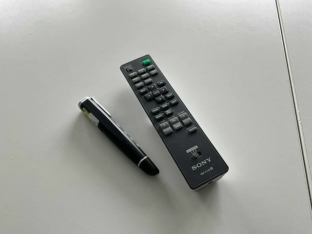 Sony vpl fe40 beamer - afbeelding 7 van  7