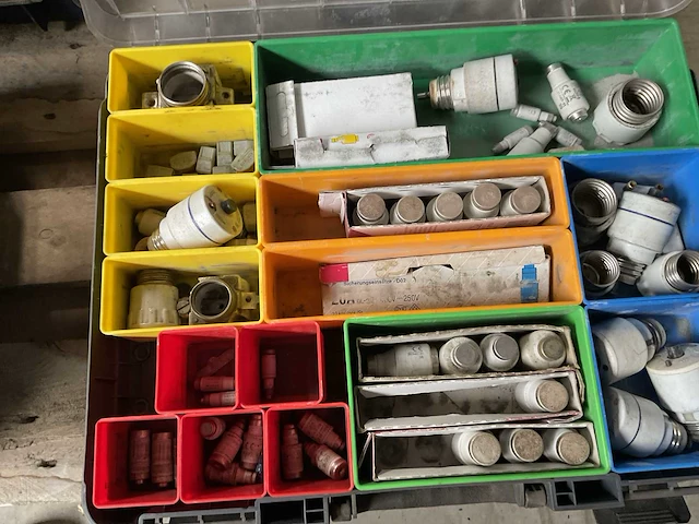 Sorteerkoffers met inhoud (7x) - afbeelding 6 van  9