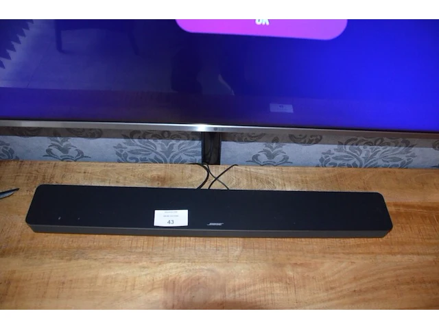 Soundbar bose met subwoofer en 2 speakers - afbeelding 1 van  6