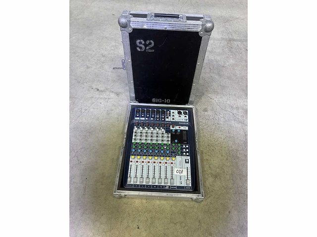 Soundcraft - signature 10 - analoge mengtafel - afbeelding 1 van  1