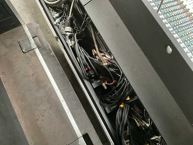Soundcraft mh3 32ch + psu cps 800 - afbeelding 3 van  12