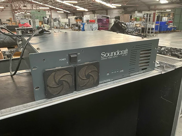 Soundcraft mh3 32ch + psu cps 800 - afbeelding 11 van  12