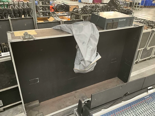 Soundcraft mh3 32ch + psu cps 800 - afbeelding 12 van  12