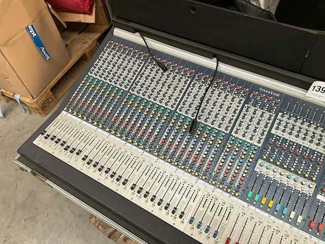 Soundcraft mh3 40ch + psu cps 800 - afbeelding 12 van  15