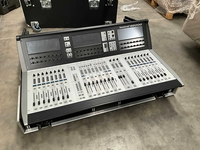 Soundcraft vi2000, 2 x madi kaart - afbeelding 1 van  6