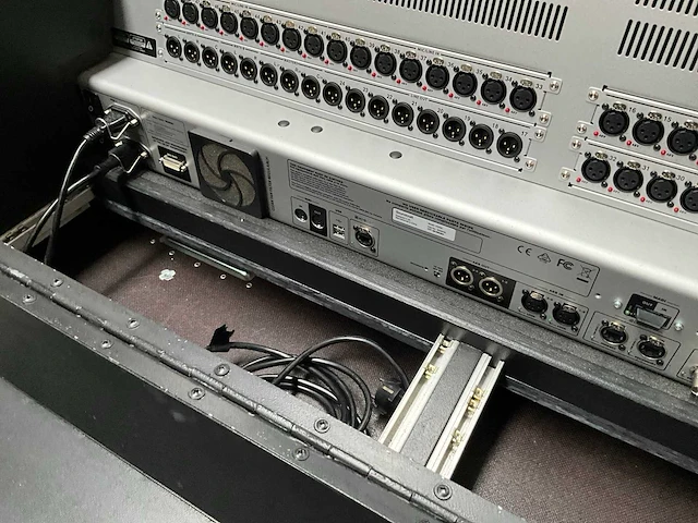 Soundcraft vi2000, 2 x madi kaart - afbeelding 6 van  6