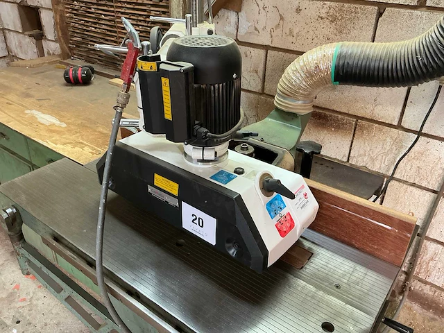 Sovrana verticale freesmachine - afbeelding 12 van  17