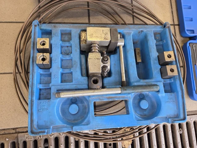 Sp tools 270-series double lap flaring tool - afbeelding 2 van  4