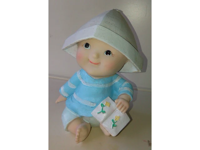 Spaarpot baby met hoed - afbeelding 1 van  9