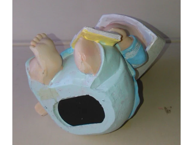 Spaarpot baby met hoed - afbeelding 8 van  9