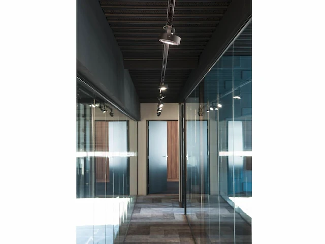 Spanningsrail 300 cm met 8 spots es111 zwart - afbeelding 3 van  9
