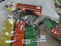 Spanriemen 5 pakken x 3 stuks + houten kastje l 0,50 b 0,35 h 0,33 - afbeelding 1 van  3