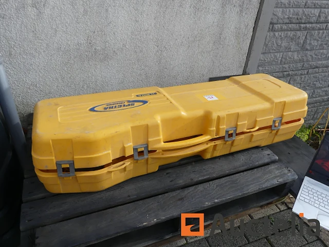 Spectra ll300n roterende laser niveau kit - afbeelding 9 van  10