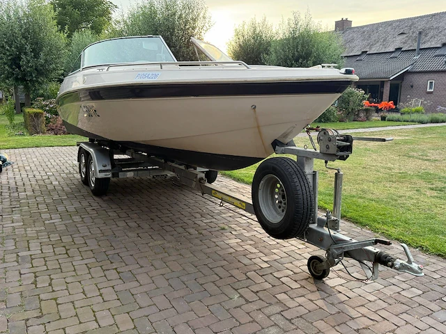 Speedboot bayliner scorpion 210 - afbeelding 1 van  1