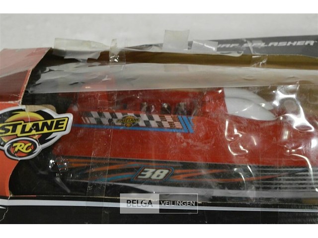 Speedboot op rc fast - afbeelding 2 van  3