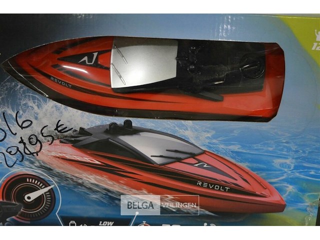 Speedboot revolt - afbeelding 3 van  3