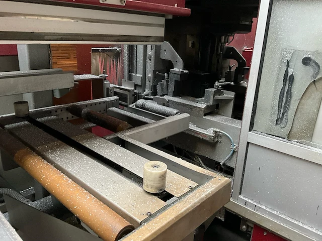 Speedline - aluminium profielbewerkingsmachine - afbeelding 33 van  34