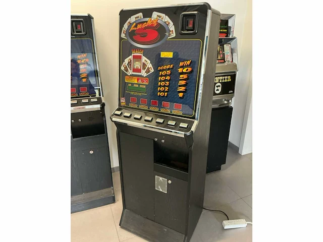 Speelautomaat lucky 5 joker - afbeelding 3 van  4