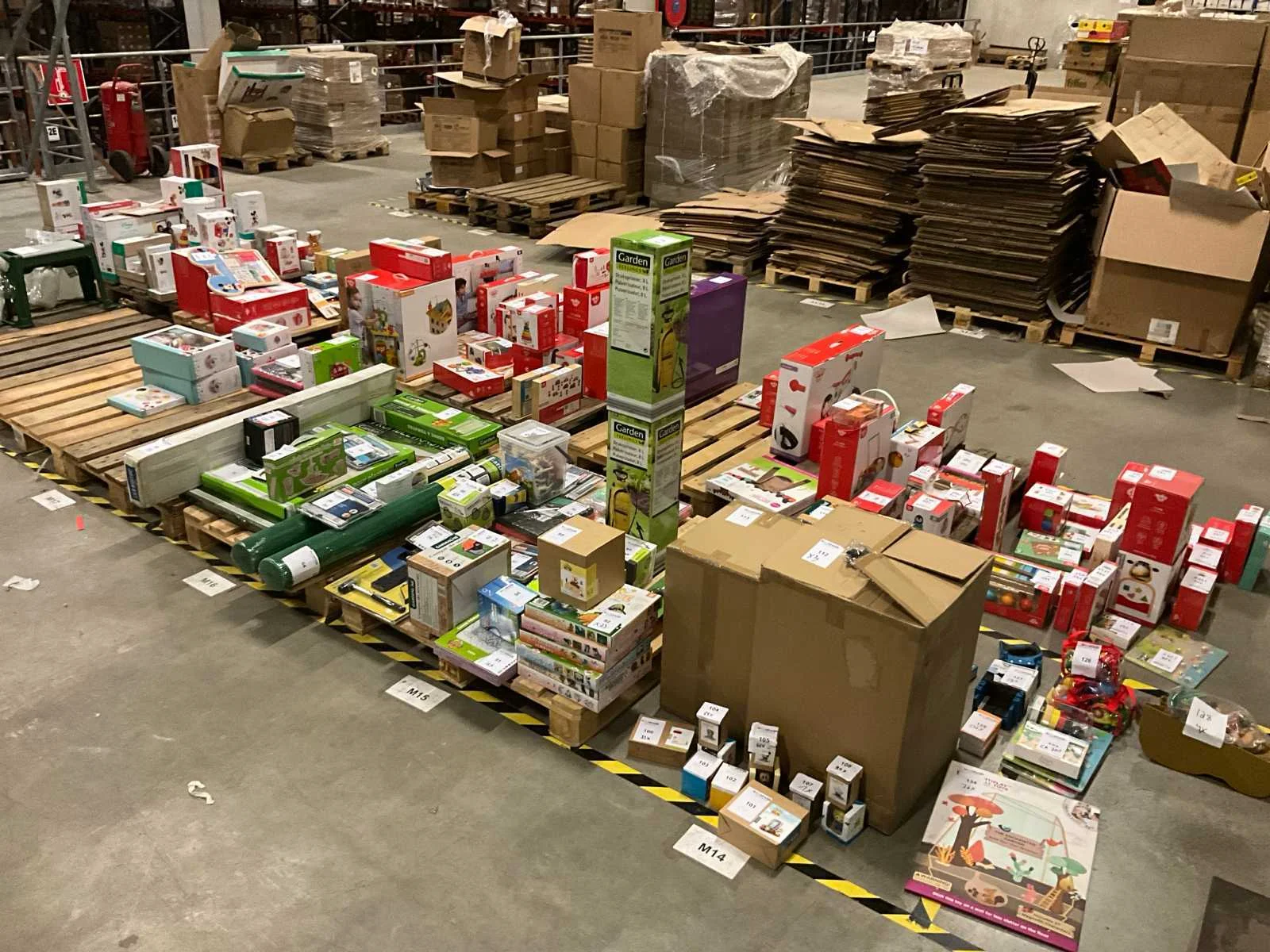 Speelgoed en tuingerief uit vereffening be-imex