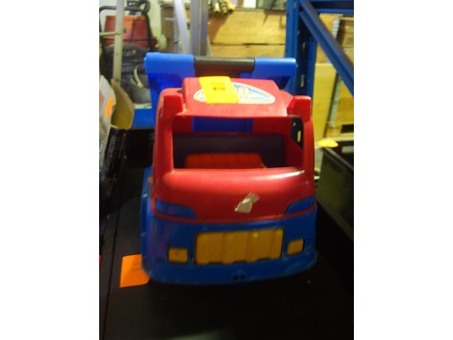 Speelgoed vrachtwagen - afbeelding 2 van  2