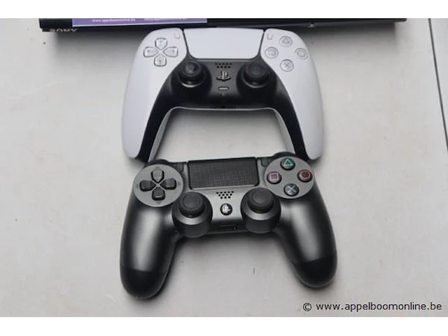 Spelconsole sony ps3, zonder kabels, werking niet gekend, met toebehoren - afbeelding 2 van  3