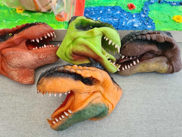 Spelkoffer inhoud dino's - afbeelding 4 van  7