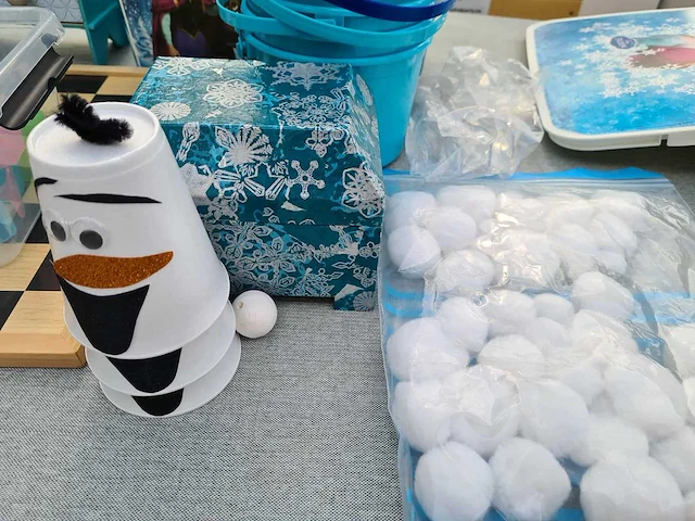 Spelkoffer inhoud thema frozen - afbeelding 2 van  11