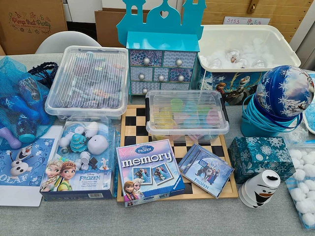 Spelkoffer inhoud thema frozen - afbeelding 1 van  11