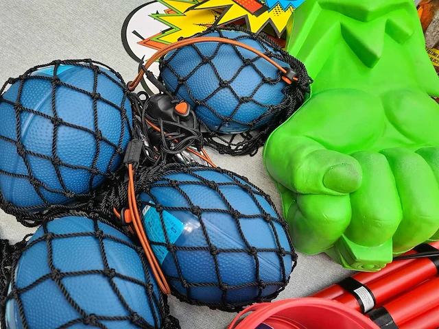 Spelkoffer inhoud thema superhelden - afbeelding 3 van  10