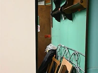 Spiegel in houten kader - afbeelding 1 van  1