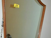 Spiegel in houten kader - afbeelding 2 van  2