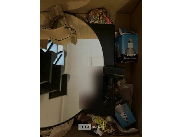 Spiegel met 2 spotjes h40xb50 cm zwart - afbeelding 2 van  2