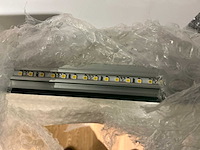Spiegel met led-verlichting - afbeelding 3 van  3