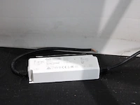 Spiegel met muurbeugel en verlichting - afbeelding 7 van  8