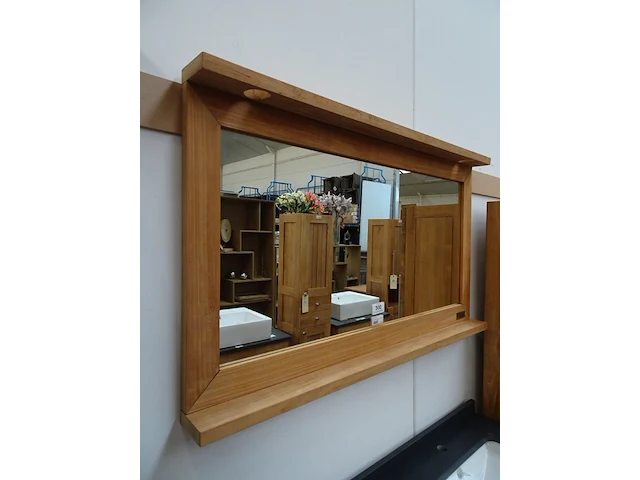 Spiegel met teak lijst van 7cm met legplank 120 x 71h - afbeelding 1 van  2