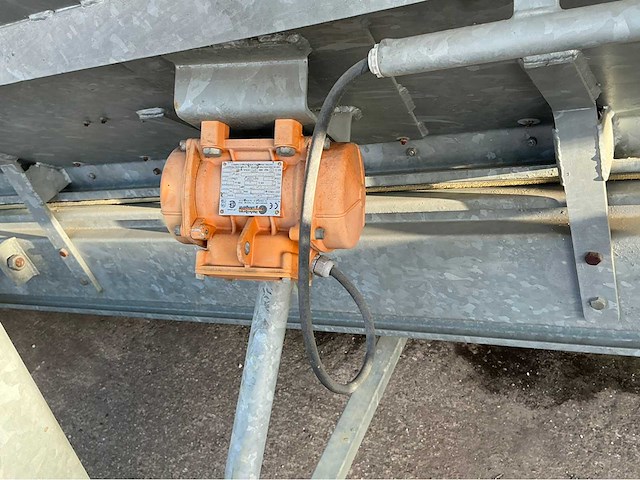 Spiessens zandzakvulmachine combinatie - afbeelding 4 van  13