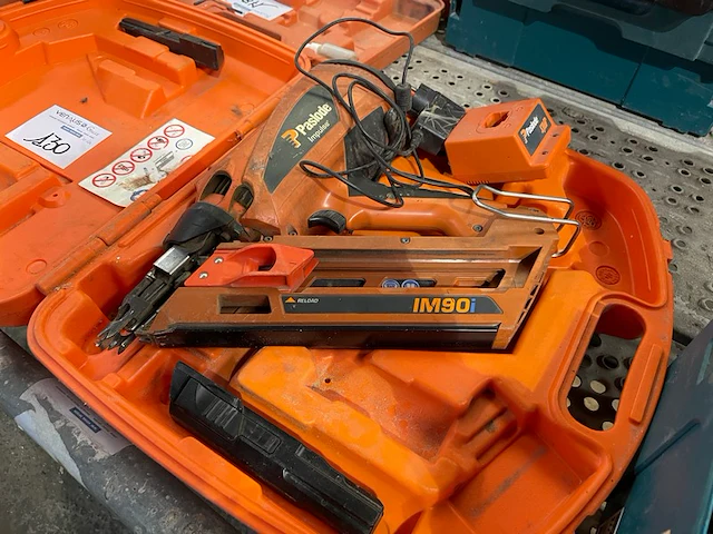 Spijkermachine, paslode - afbeelding 1 van  2
