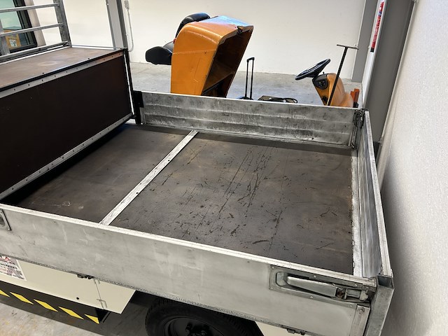 Spijkstaal trekker - bj 2010 - afbeelding 6 van  14