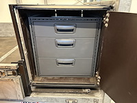 Spijkstaal trekker - bj 2010 - afbeelding 12 van  14