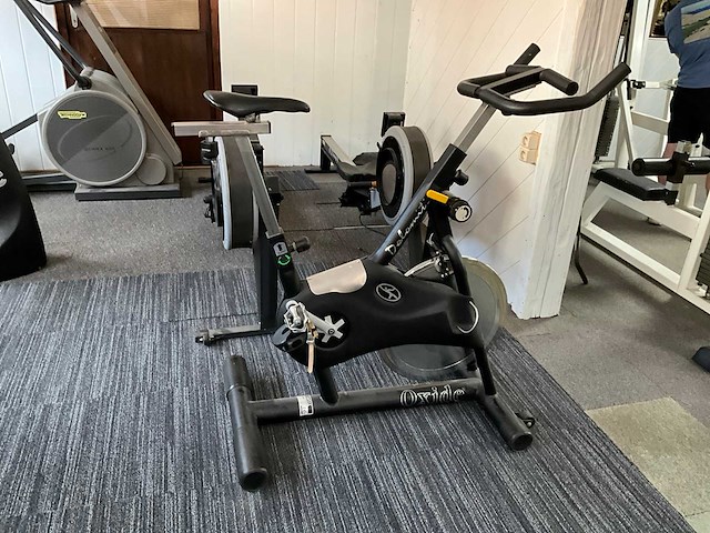 Spinningbike - afbeelding 1 van  5